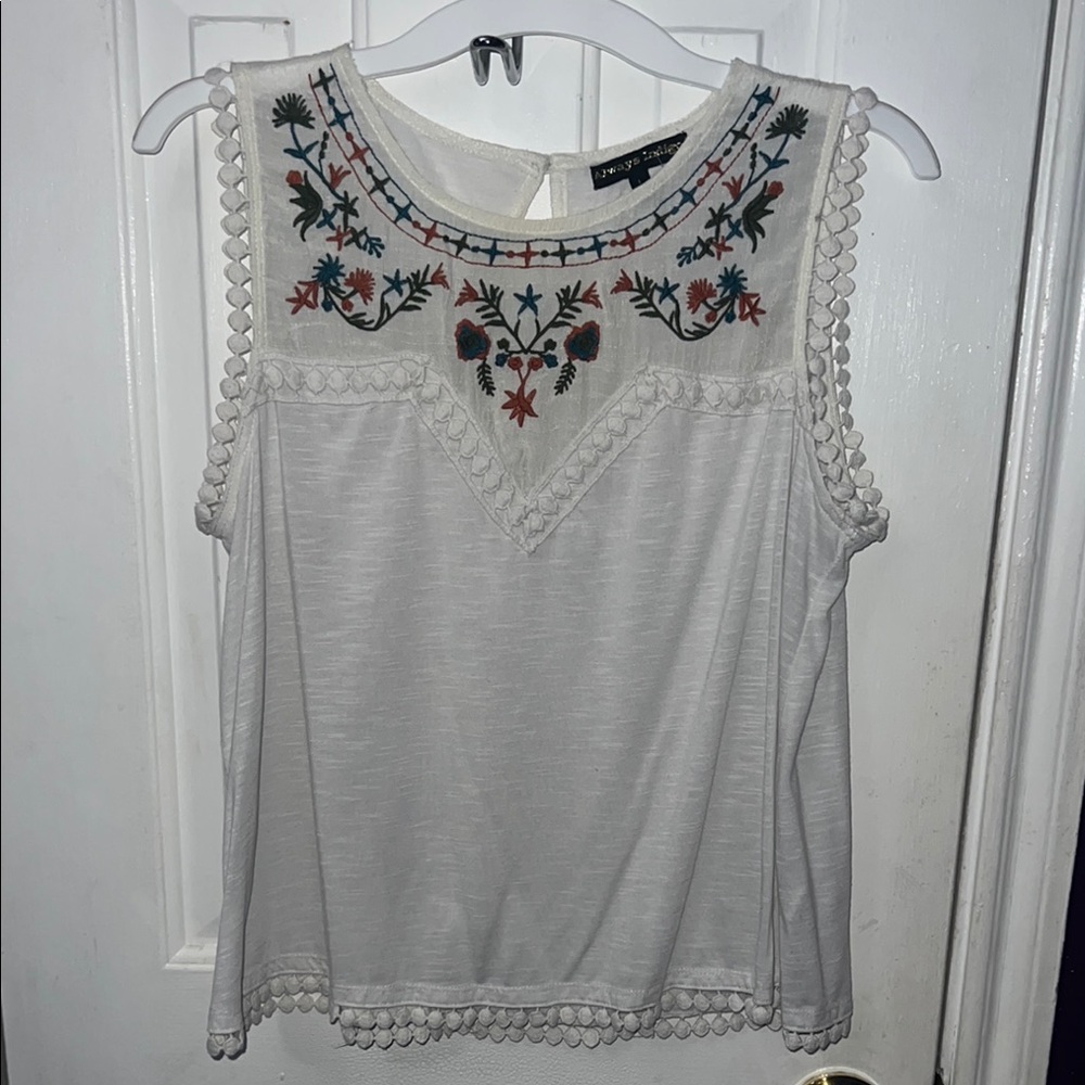 Zara White Embroidered Sleeveless Top